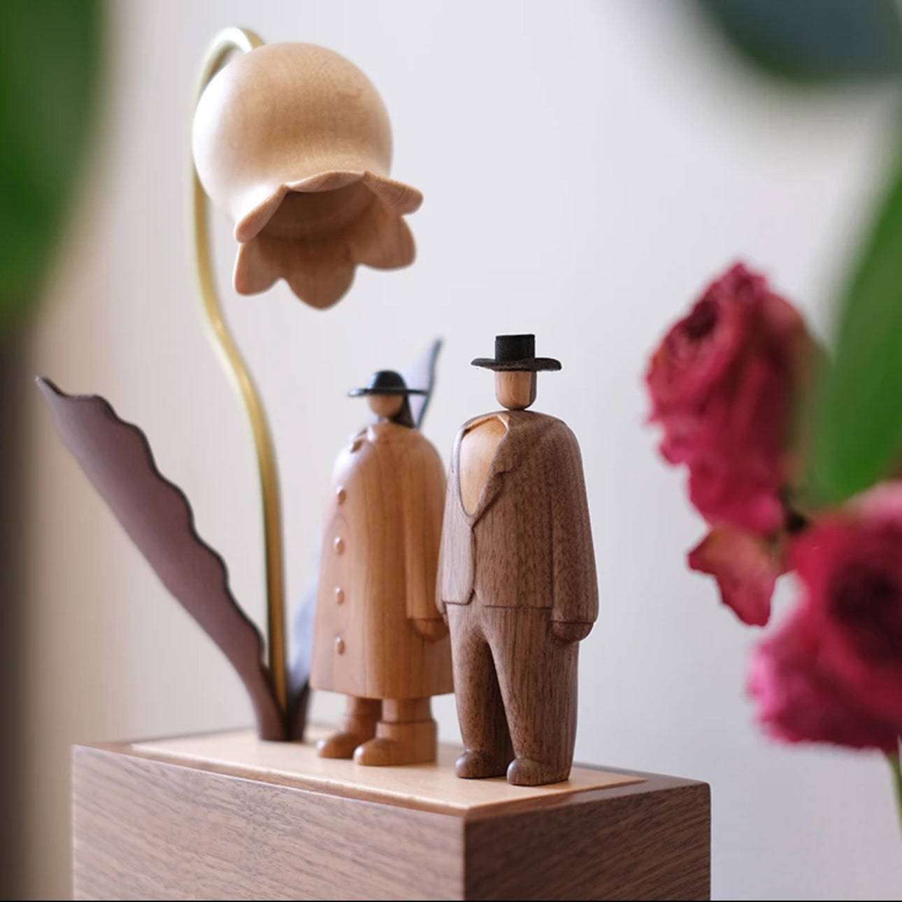 Lily of the Valley Couple Creative Desktop Ornaments Night Light Valentine's Day Gifts Wedding Gifts Entrance Ornaments - EaseWoo