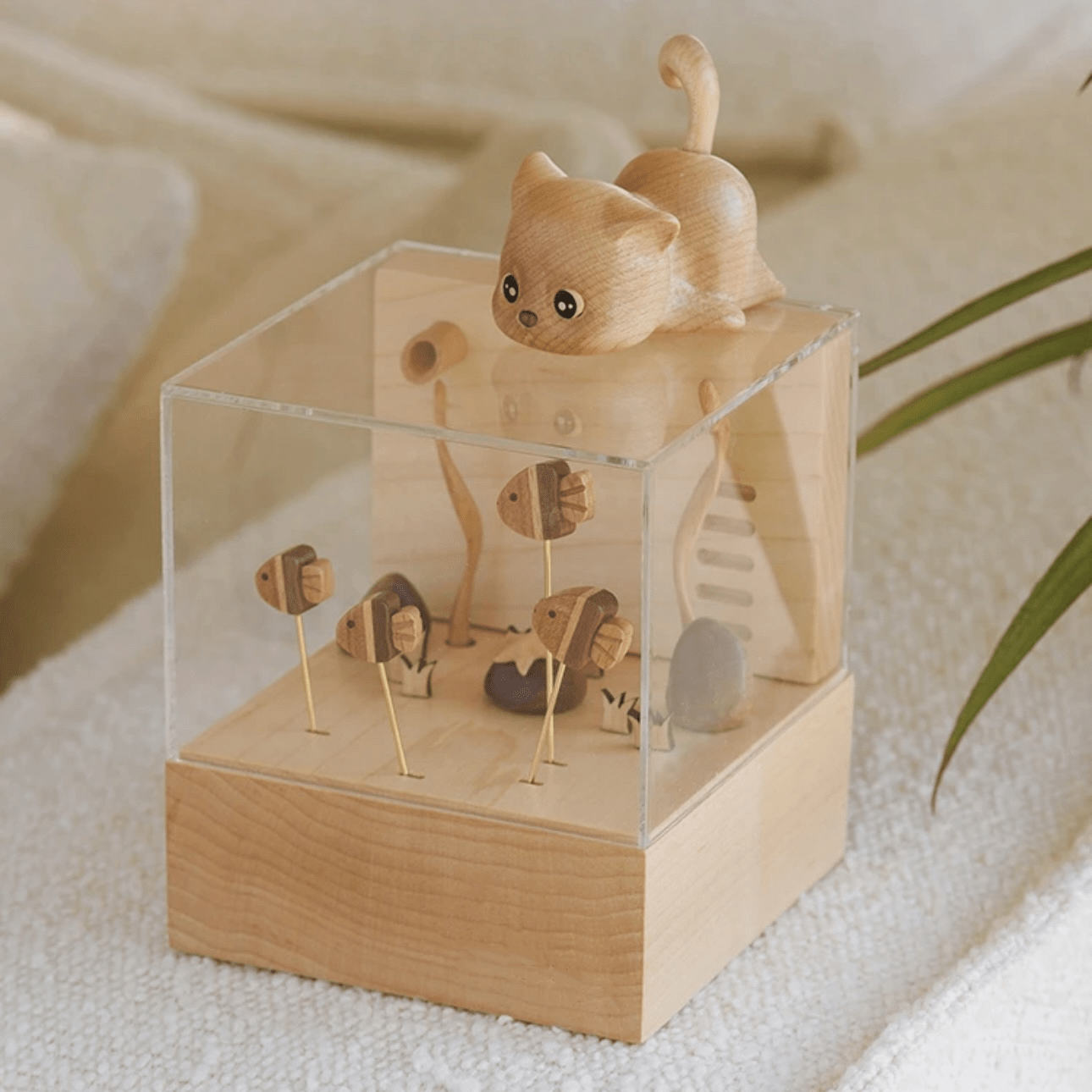 New Arrivals-A Cat Wants to Eat Fish - EaseWoo